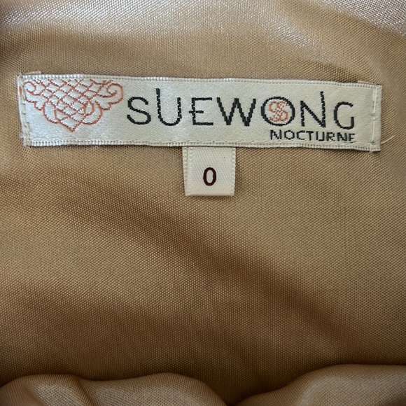 Sue Wong champagne/rose gold cocktail sheath with feathers and sequins. … - Picture 4 of 4